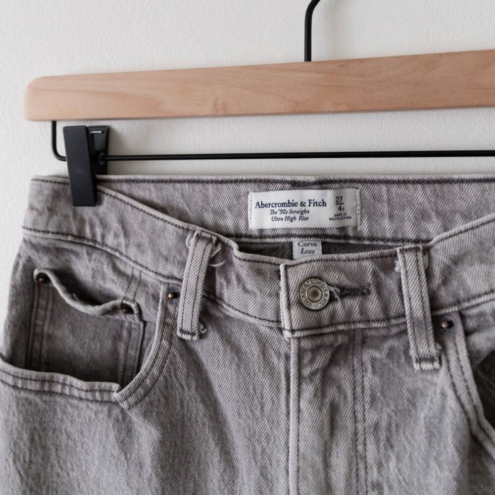 Abercrombie & Fitch Curve Love 90s Straight Ultra High Rise Jean Gray Size 27R - Picture 5 of 8